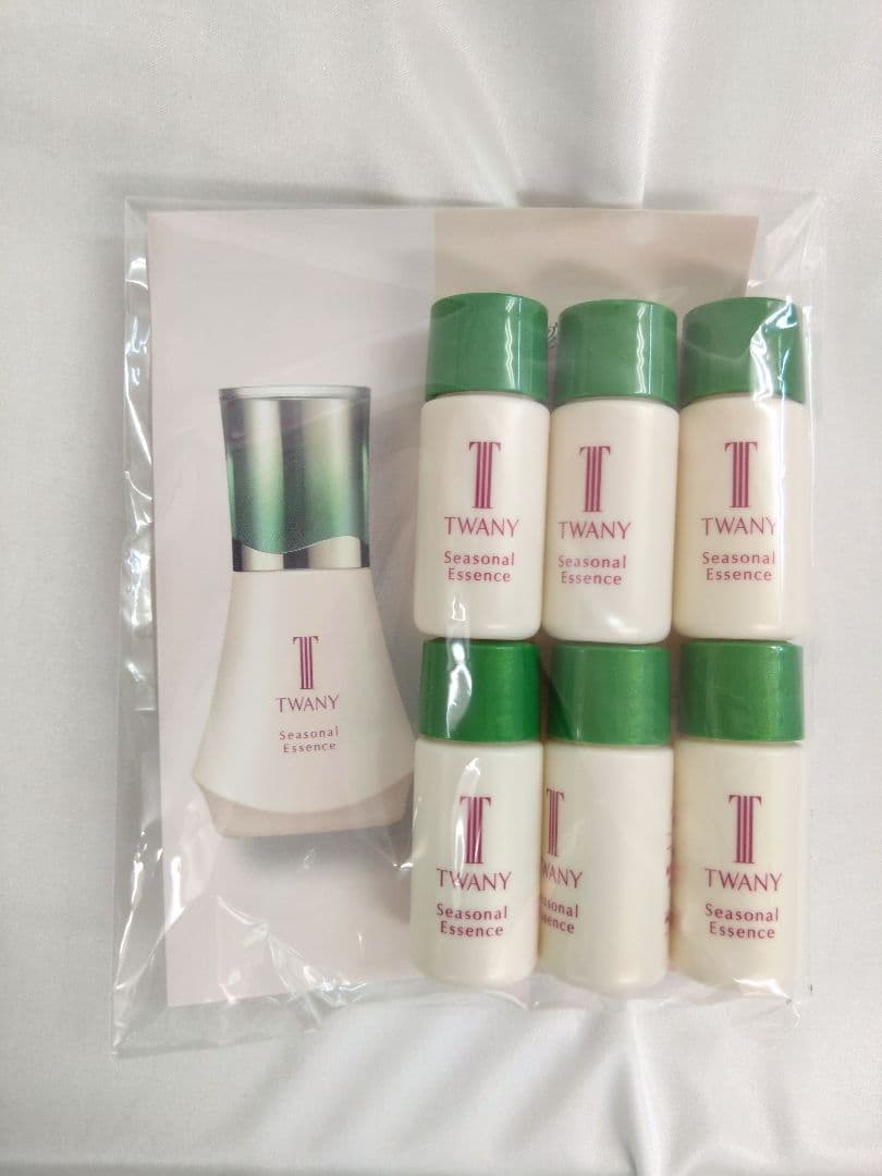 新品未開封　TWANY シーズナルエッセンス 25ml 2個セットサンプル6個付