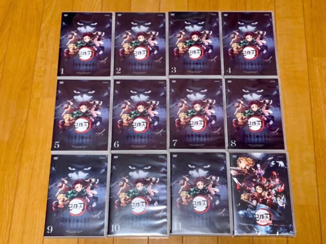 【送料無料 新品、他】鬼滅の刃 劇場版 & TVシリーズ DVD 12点セット