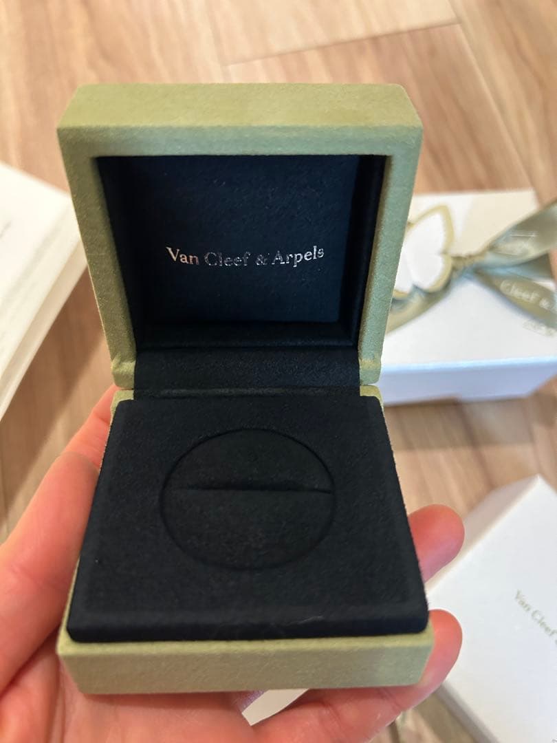 ヴァンクリーフ　空箱