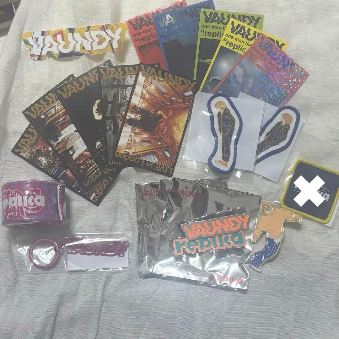 Vaundy ピンズ ステッカー CD 雑誌 うちわ キーホルダー