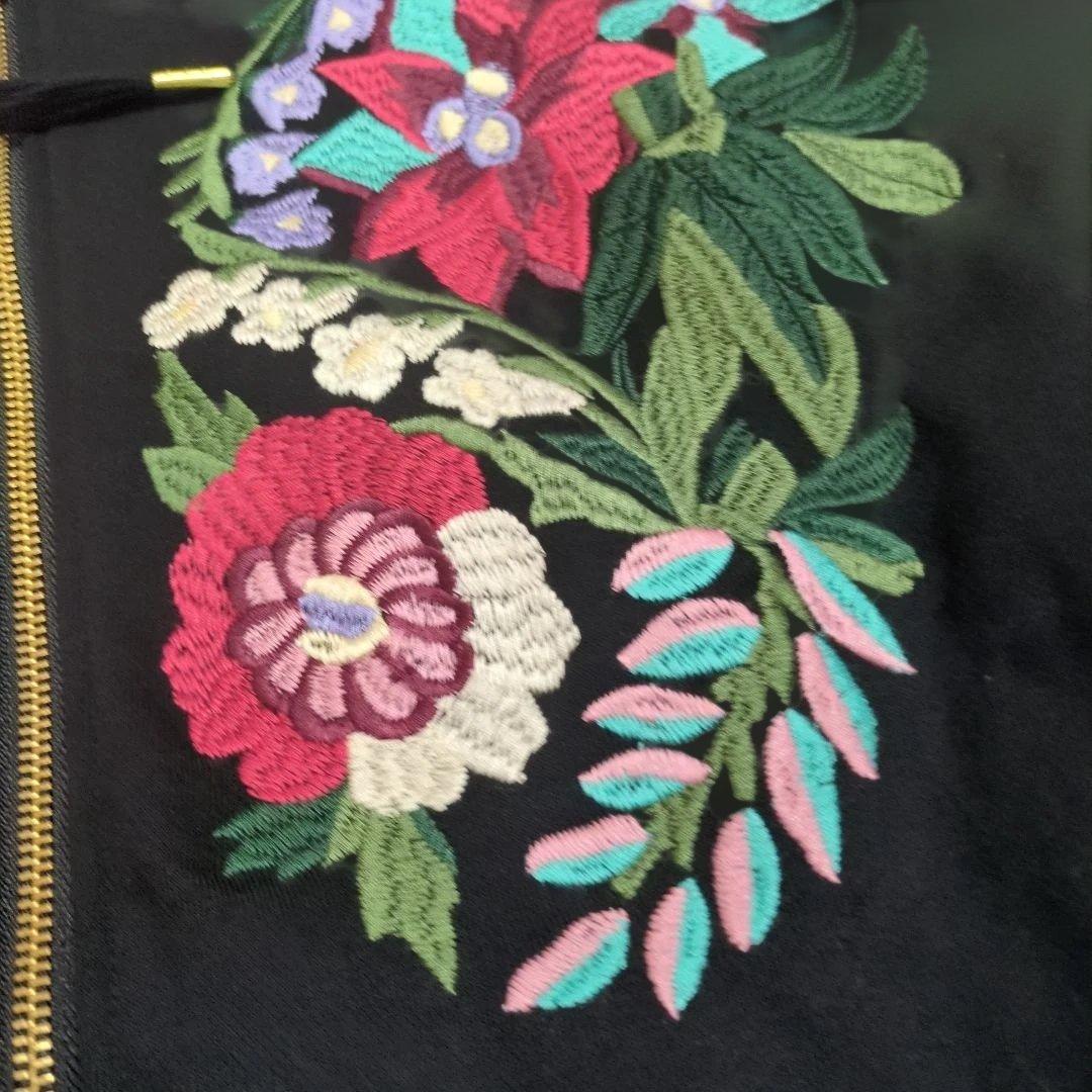 みぃ！グレースコンチネンタルパーカー