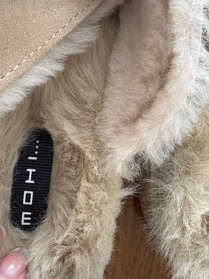 未使用　MOHI ファーサンダル カラー ベージュ サイズ 37