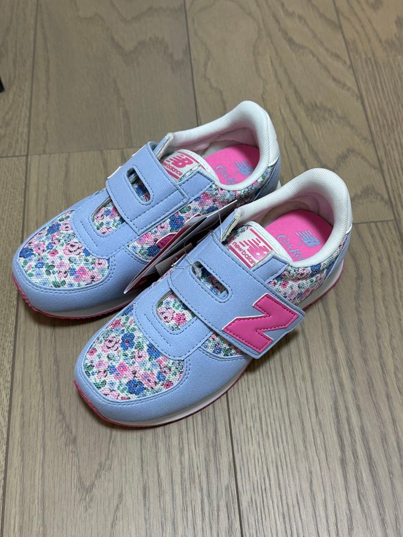 新品　箱付　ニューバランス×キャス キッドソン　キッズスニーカー　21cm