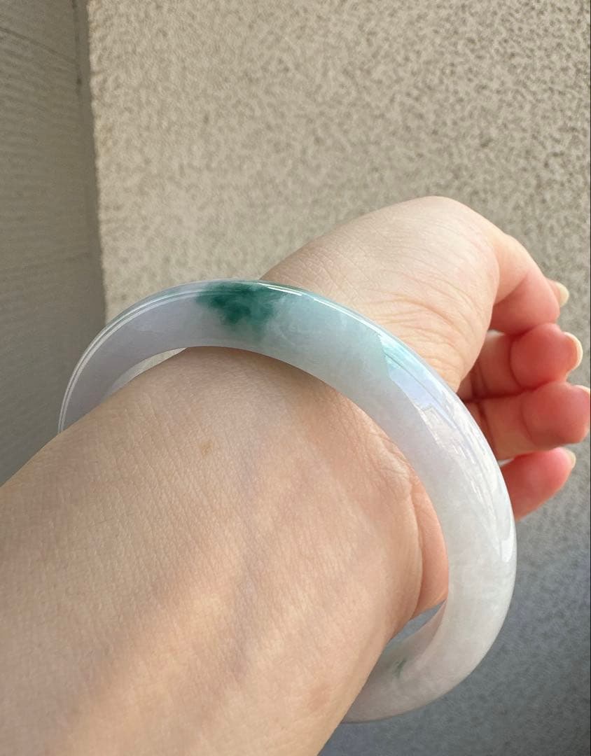 翡翠ヒスイ　ホワイトグリーンバングル