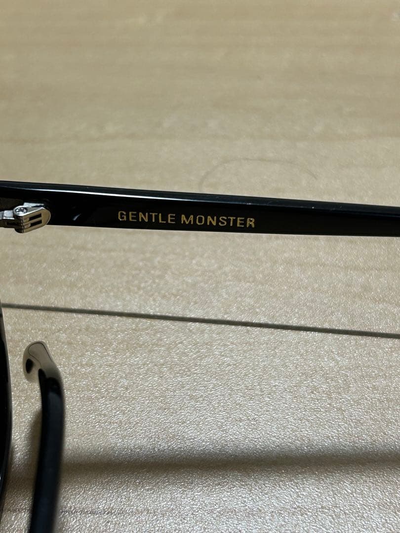 な*※様 Gentlemonster サングラス TOMY