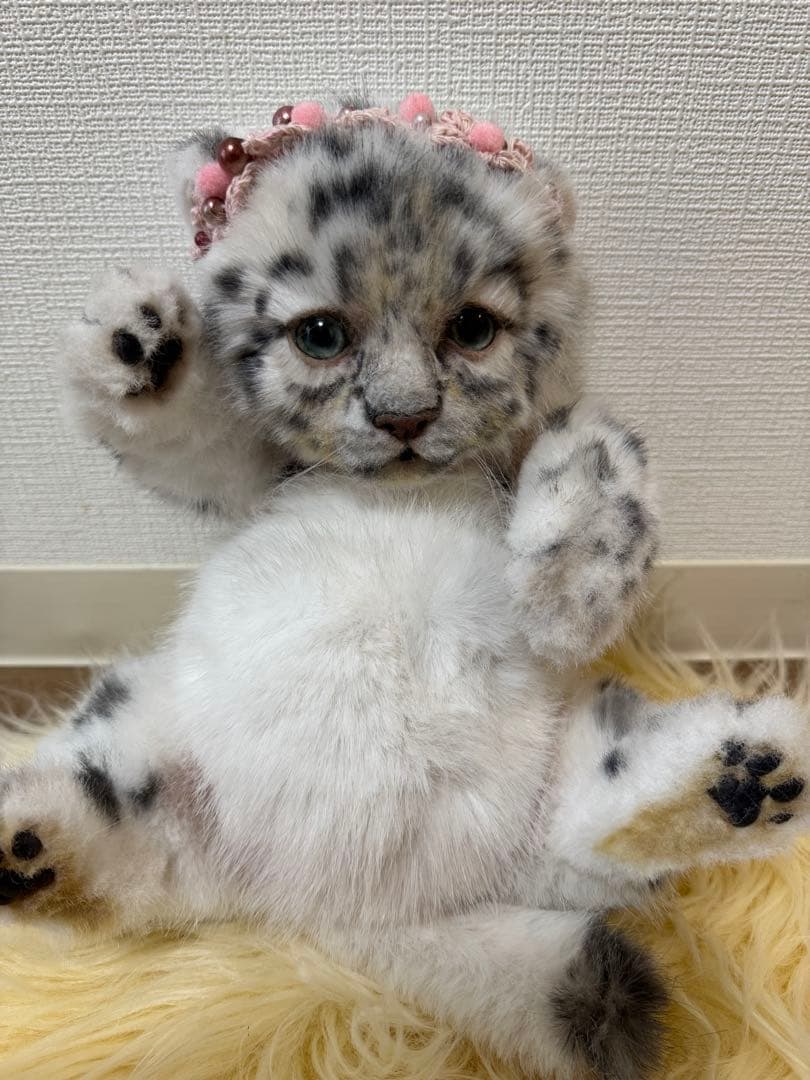 海外作家様作　アートドール　ユキヒョウの赤ちゃん