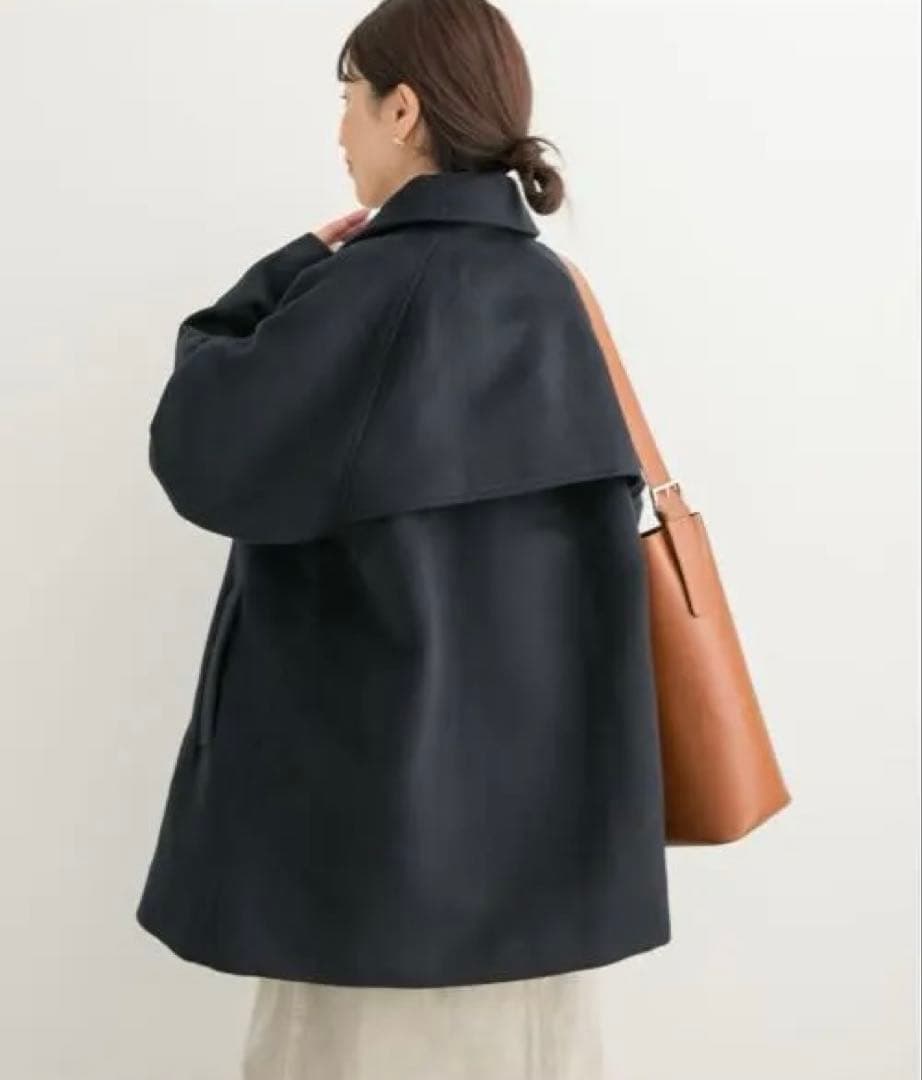 『UR TECH』ミドル丈コート