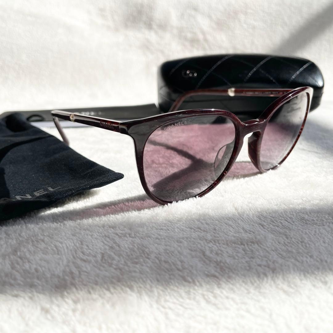 付属品多数 CHANEL サングラス フェイクパール ラメ パープル系 ロゴ