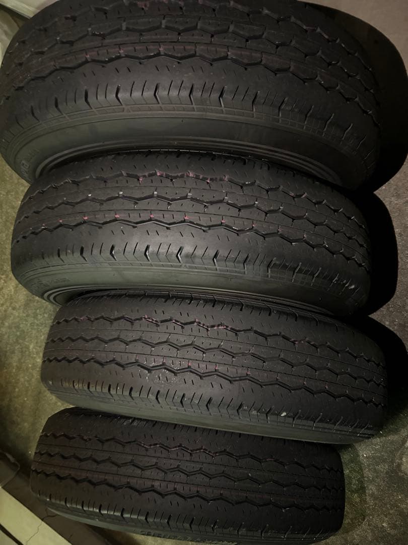 本日限定❗️トヨタハイエース 純正タイヤ ホイール 4本セット 新車外し