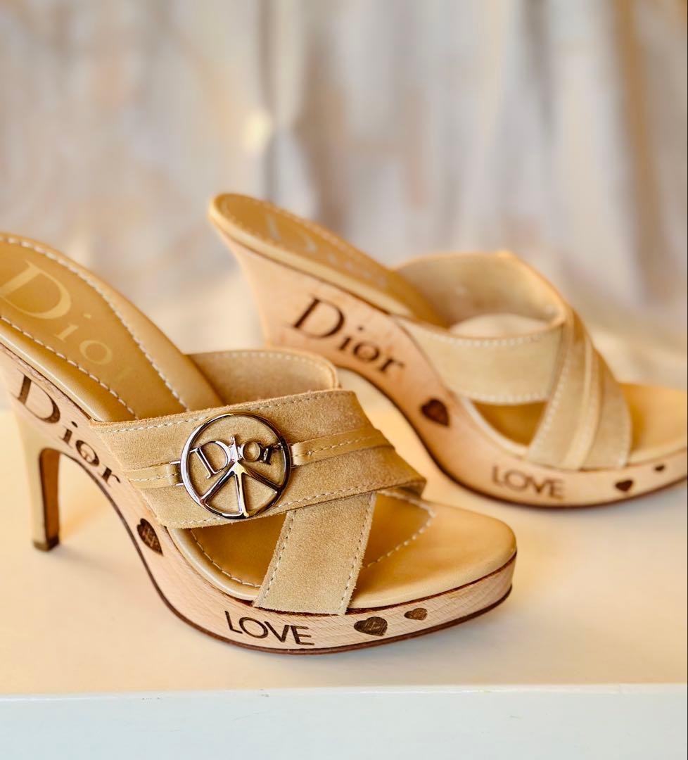 (美品) Dior ベージュ ハイヒールサンダル ディオール LOVE モチーフ