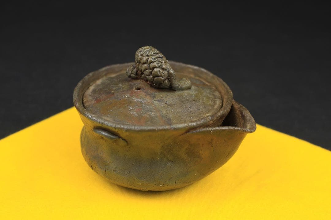 備前焼 森 宝山 宝山 希少 手造松の実摘み 宝瓶 急須