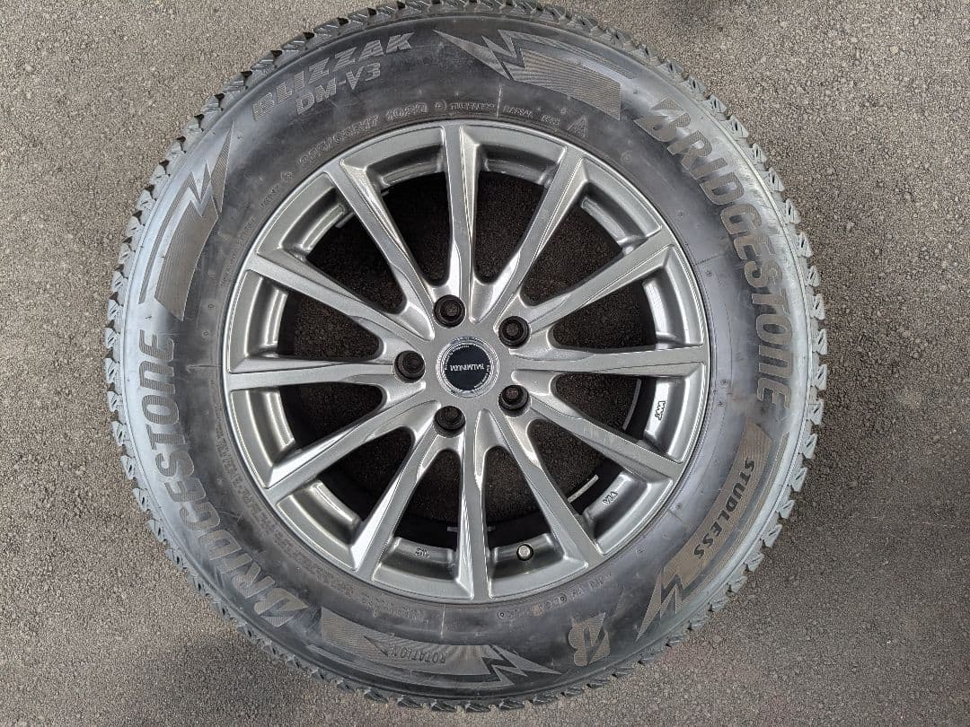Z*ー様 2023年製　ブリジストン　DM-V3 225/65R17