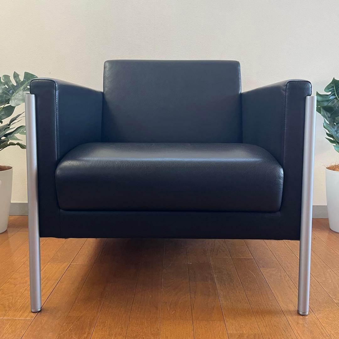 イトーキ　MEZZO ラウンジチェア　② 本革　21万 モダン シングルソファ