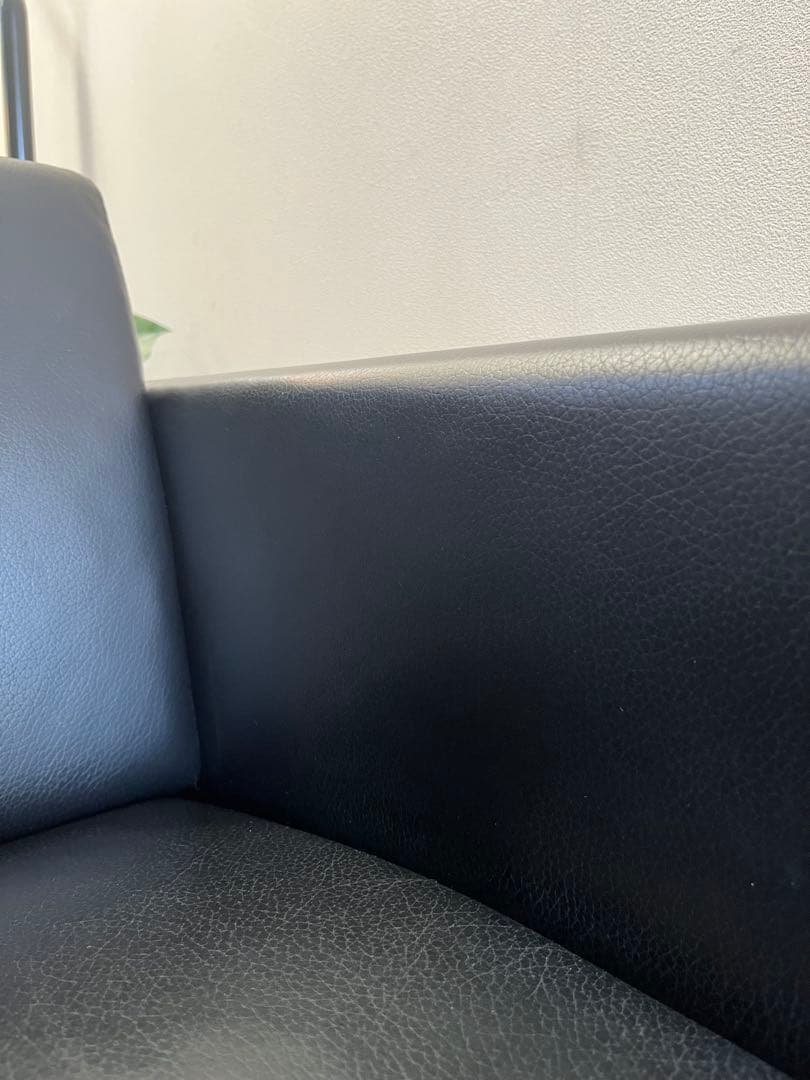 イトーキ　MEZZO ラウンジチェア　② 本革　21万 モダン シングルソファ