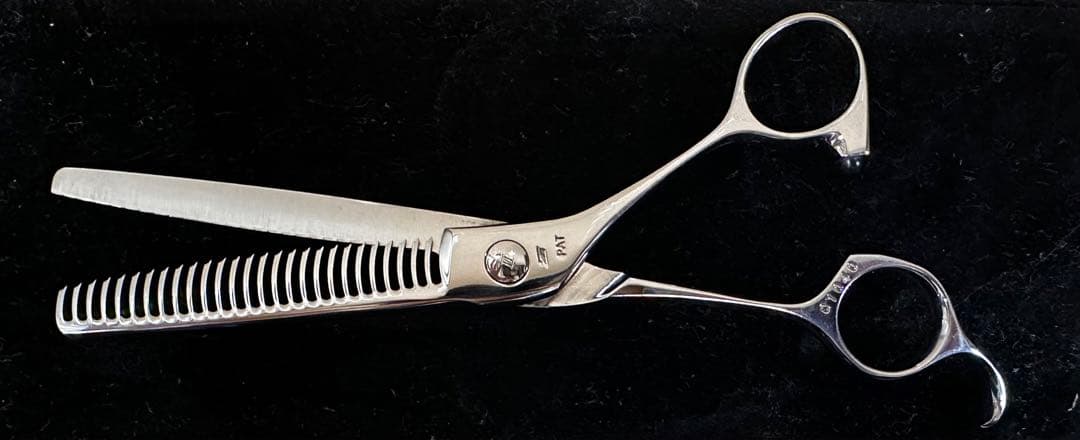 美品ナルトシザー　セニング