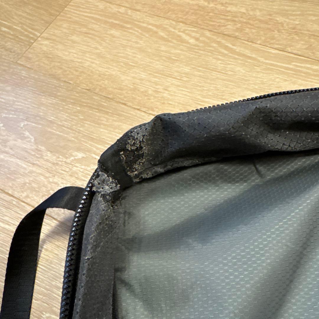 HOLIC ブラックリュック 中型