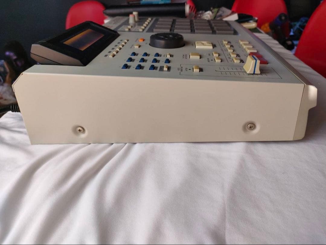 AKAI MPC2000XL MIDIプロダクションセンター