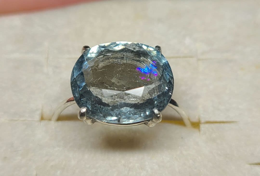 かるレインボーにピカピカシラー★非加熱ブラジル産アクアマリン★オーダー