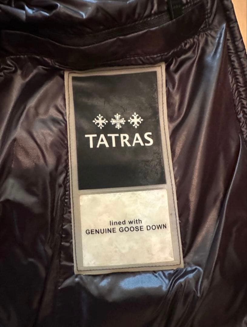 TATRAS フード付き ブラック　ダウンベスト　サイズ1 (xs〜s)