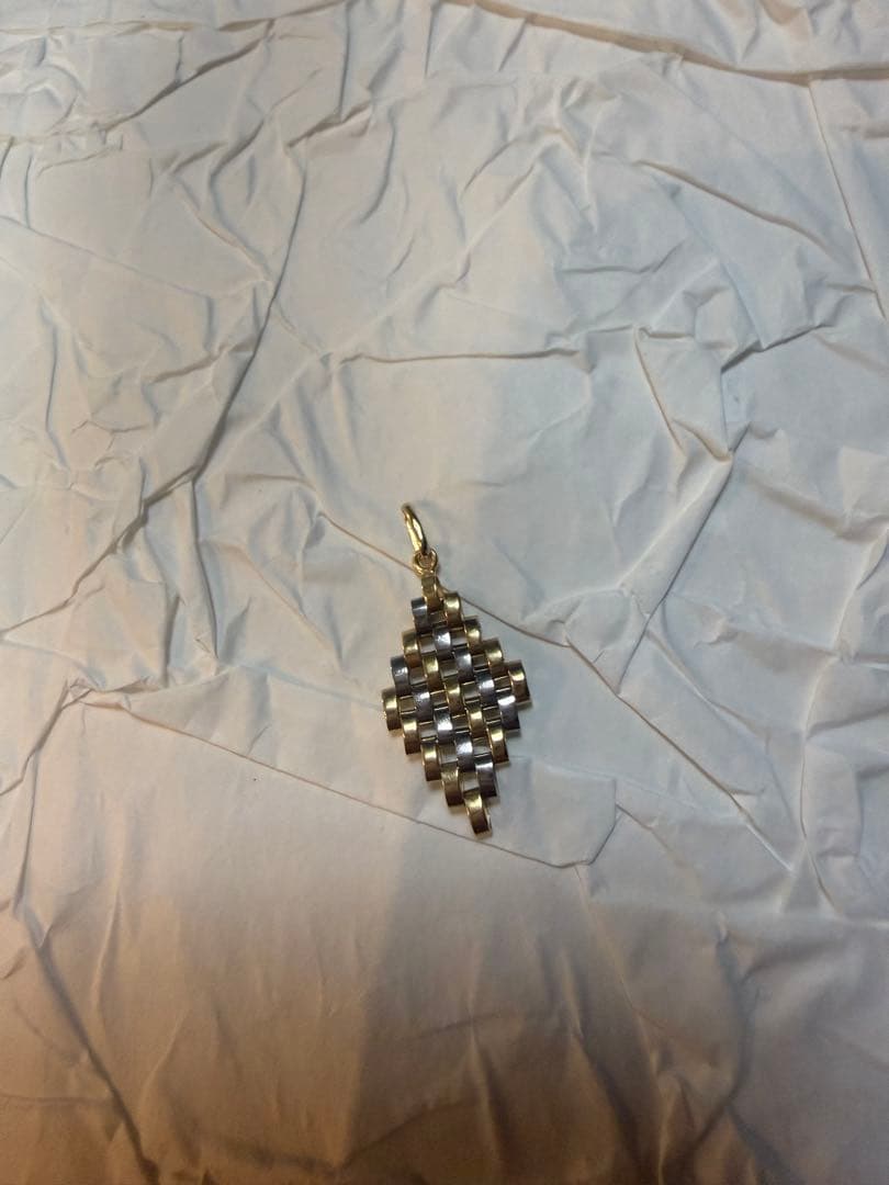 K18&ptダイヤモンド型ネックレストップ