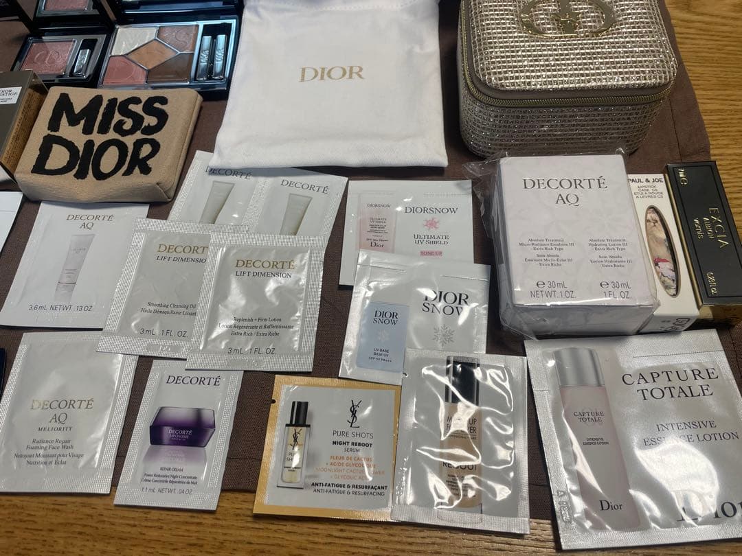 ディオール　シャネルなど　化粧品セット　その他おまけ付き！