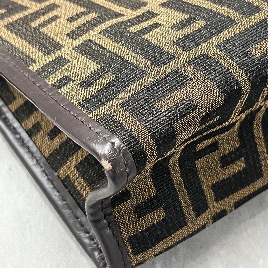 FENDI ポーチ　ズッカ　ナイロンキャンバス　ブラウン セカンドバッグ　レザー