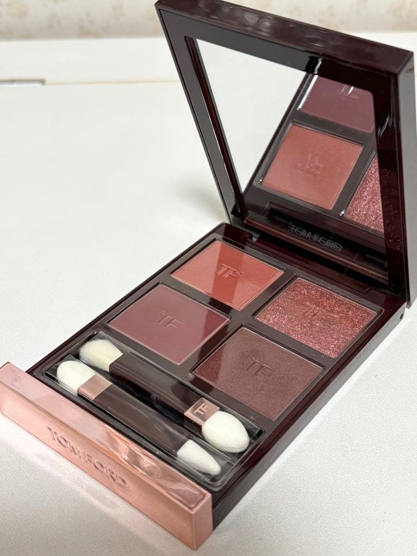 TOMFORD アイカラークォード チェリースモーク