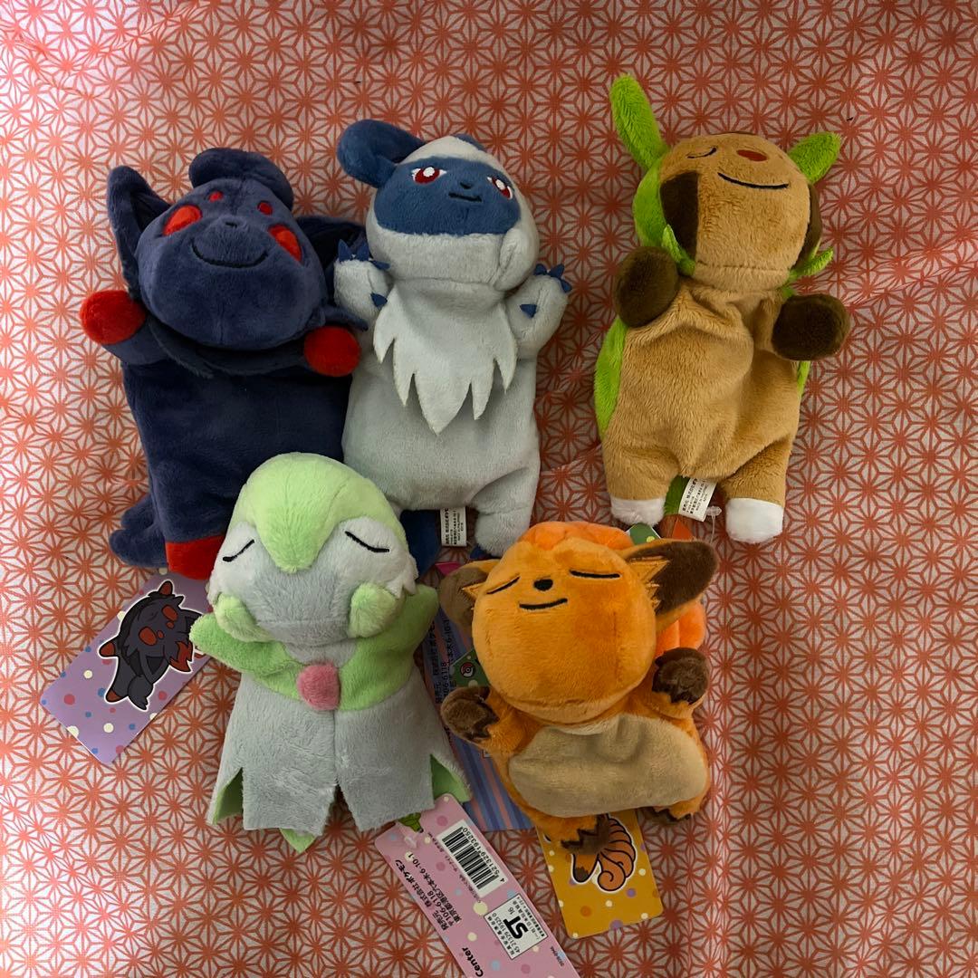 ポケモンセンター　ぬいぐるみ