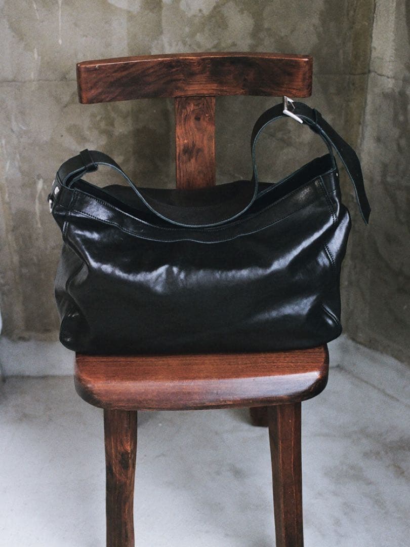 バッグ Llife POLISHED COW LEATHER NEWSPAPER BAG