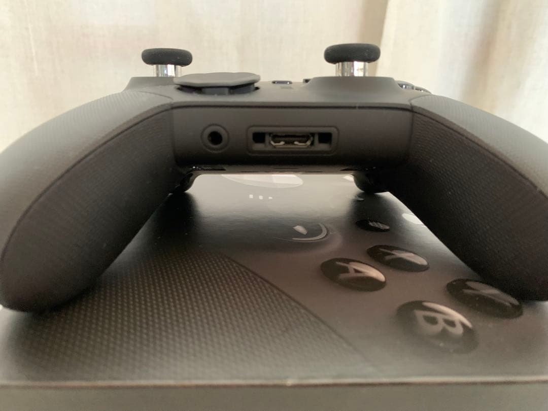 XBOX Elite Series 2 コントローラー