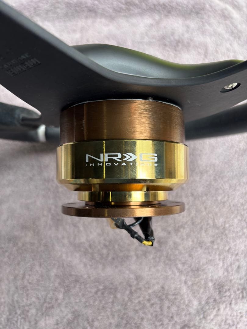 モモステアリング35パイ NRGクイックリリース付