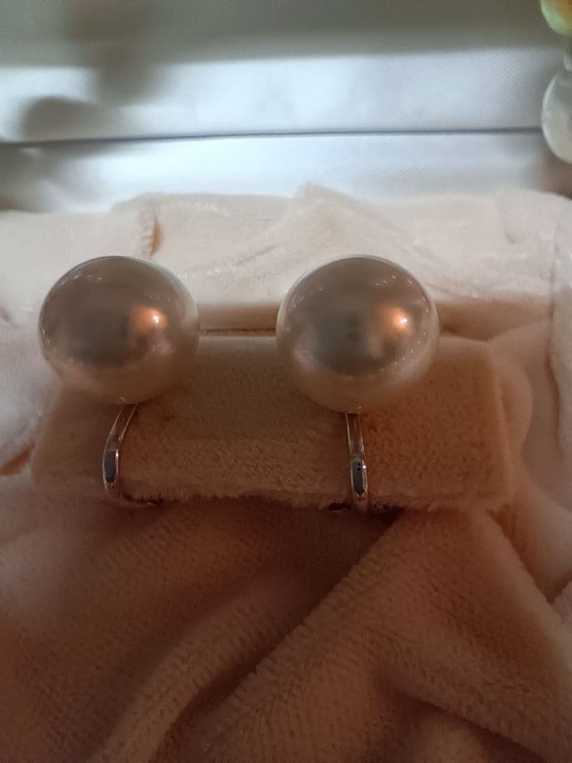 シルバー留め具ホワイトゴールドパールネックレスとK10WGイヤリングセット