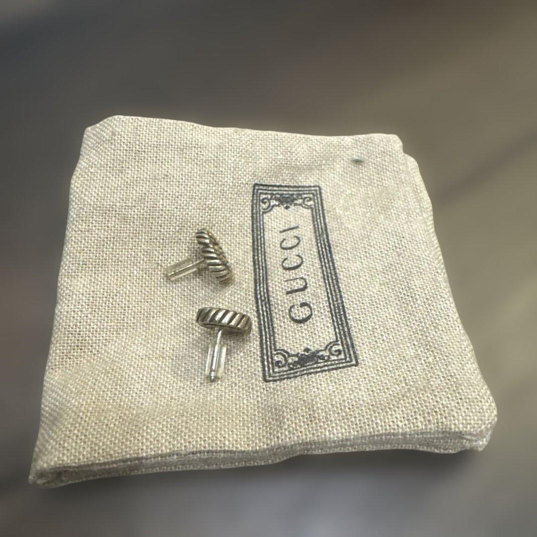 gucci ピアス シルバー ダブルG ピアス