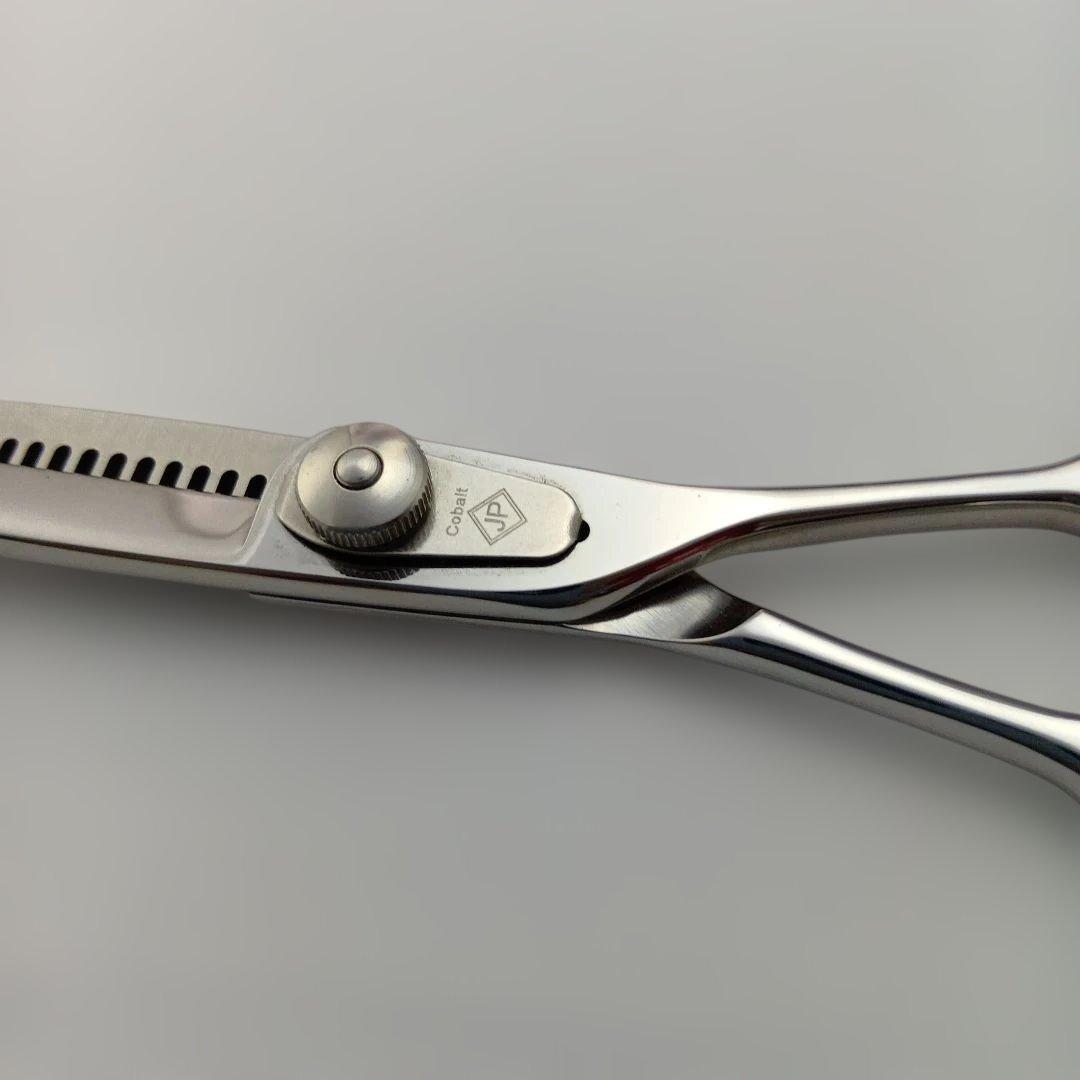 珍品特価！コバルト合金セニングシザー櫛刃3段　スキ率50% メーカーJPブランド