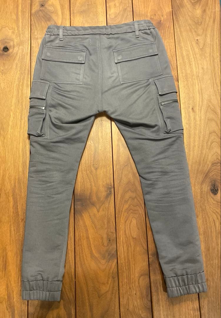 1PIU1UGUALE3 RELAXスリムシルエット カーゴパンツ グレー S