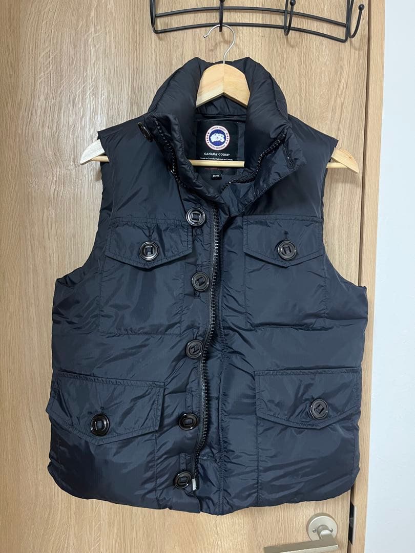 カナダグース　モントリオール　ダウンベスト