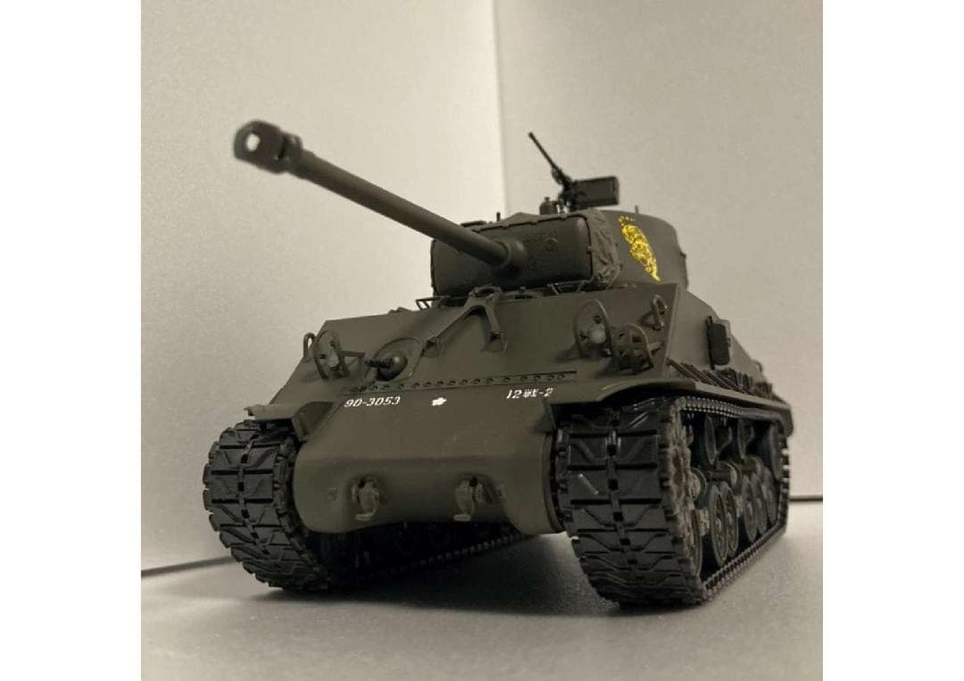 陸上自衛隊 M4A3E8 シャーマン 1/35 完成品
