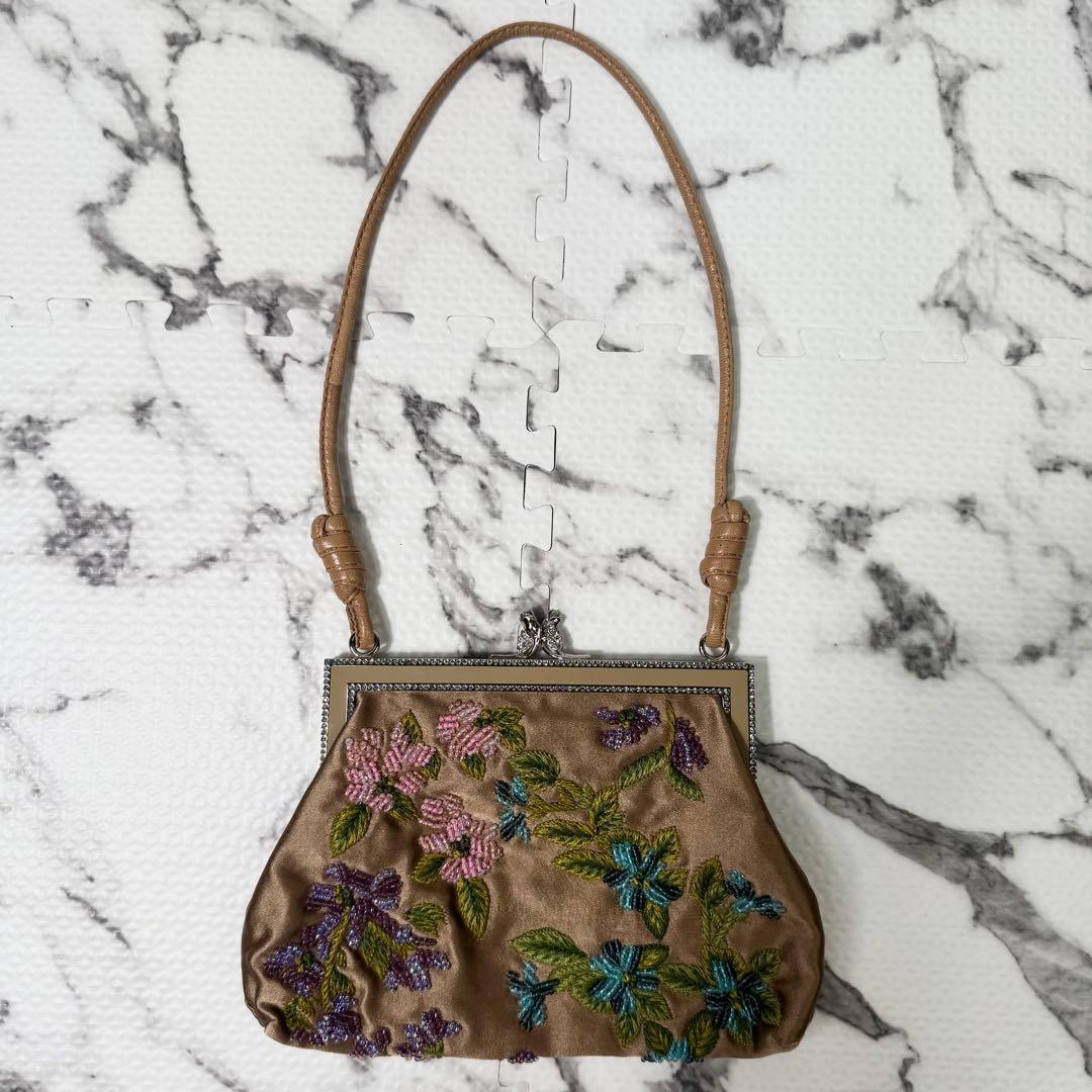 極美品◎ ヴァレンティノガラヴァーニ　パーティーバッグ　サテン生地　花柄刺繍