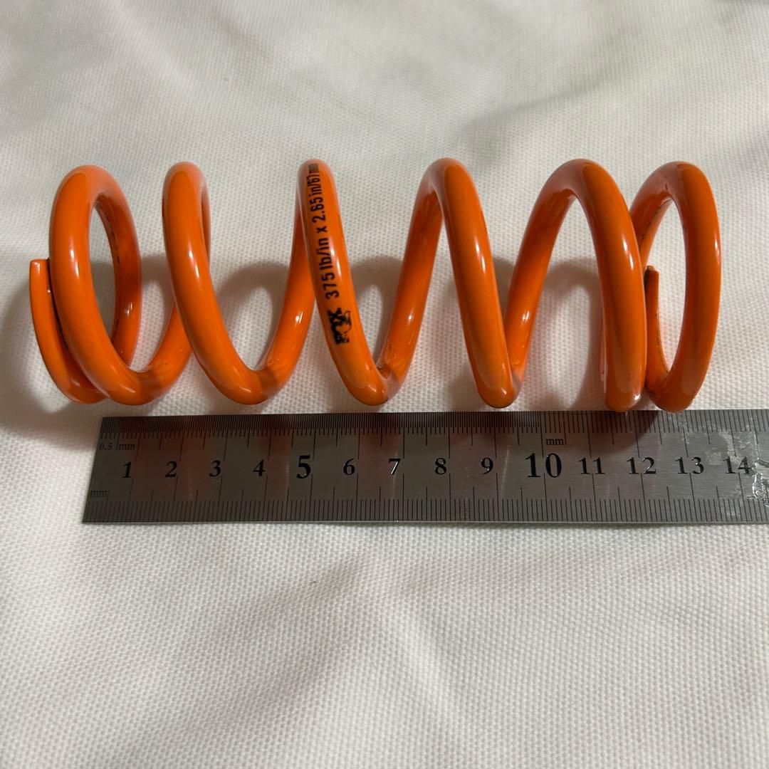 【美品】FOX 軽量コイル スプリング 375x2.65/67mm