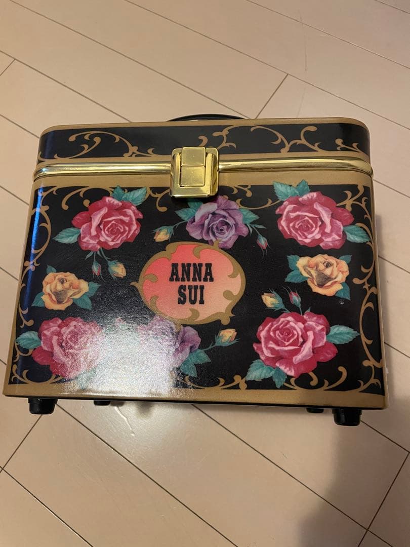 パリちゃん専用新品　ANNA SUI 花柄 メイクボックス