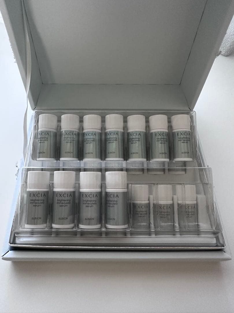 アルビオンEXCIAブライトニングイマキュレートセラム２5本箱なし