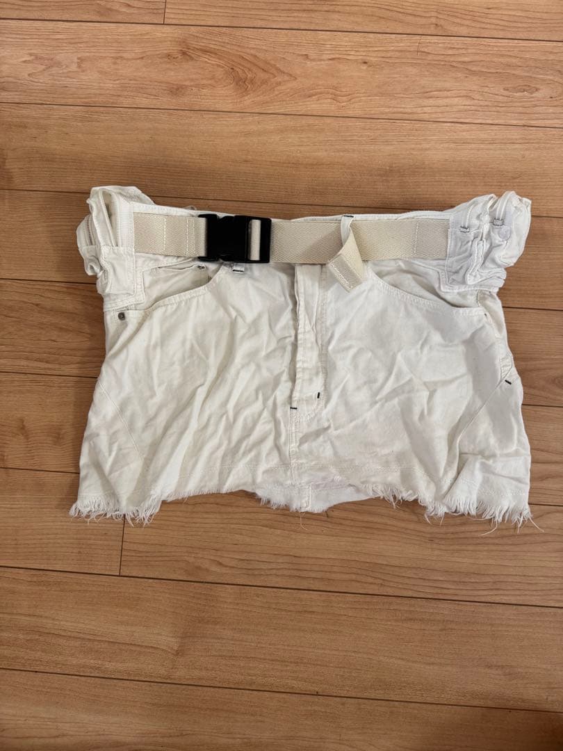 L.G.B. ホワイトミニスカート　ポケットいっぱい　　サイズ26