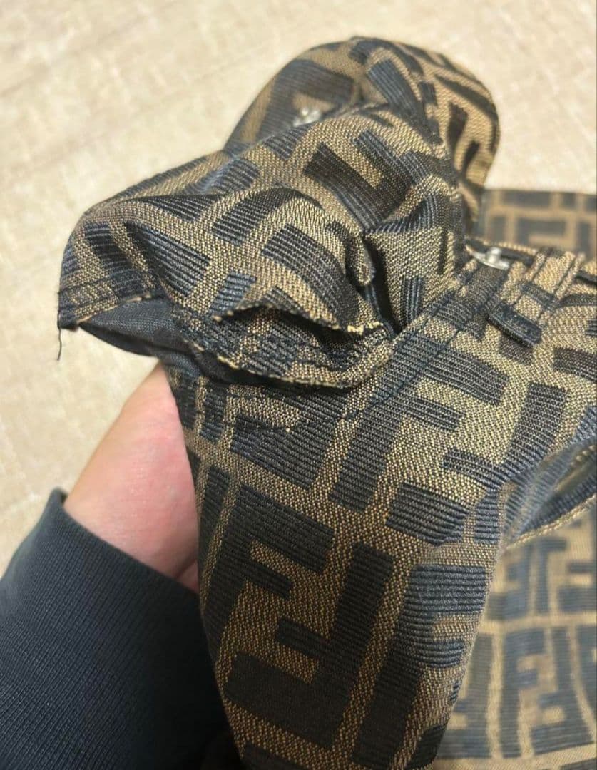 Fendi ロゴパターン タイトスカート