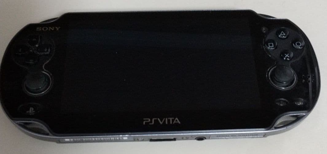 PSVita本体+人気ソフト11本セット