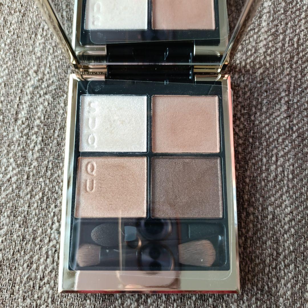 SUQQU シグニチャーカラーアイズ 15 凛覗