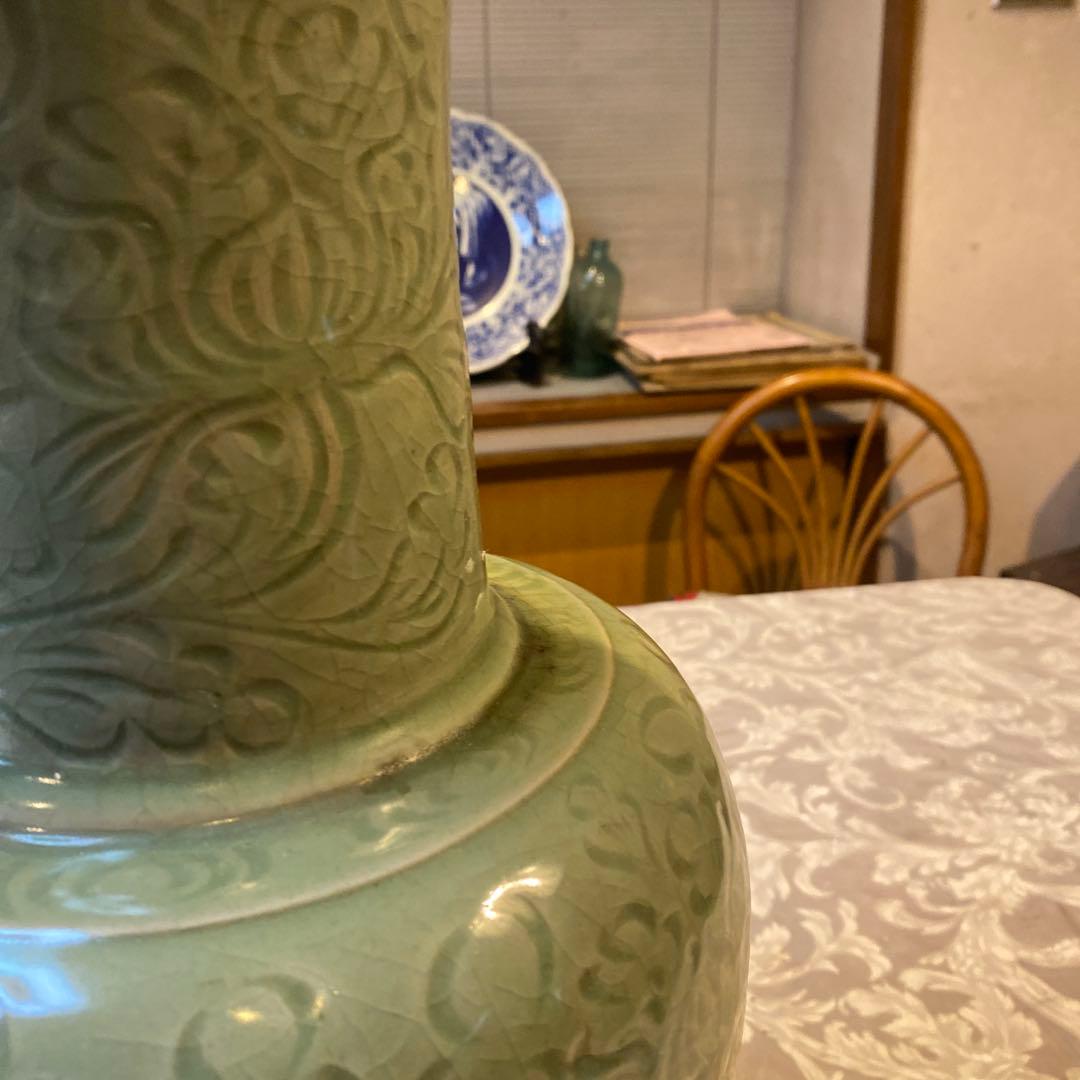 専用　中国古玩　陰刻草花文青磁花瓶