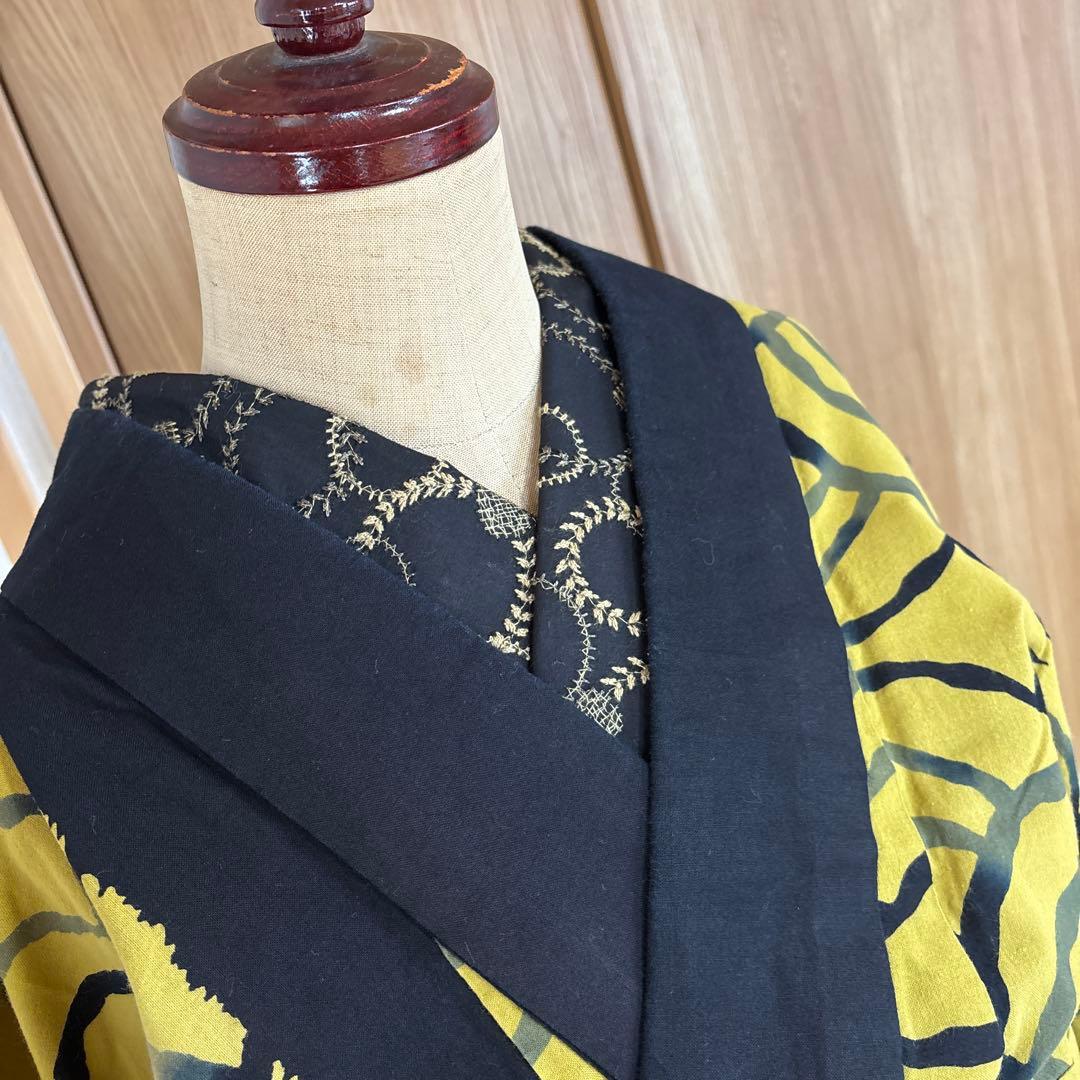 こっぱ 様 2点おまとめ。黒地にリーフサークル(^^)五福のかんたん美容衿♡