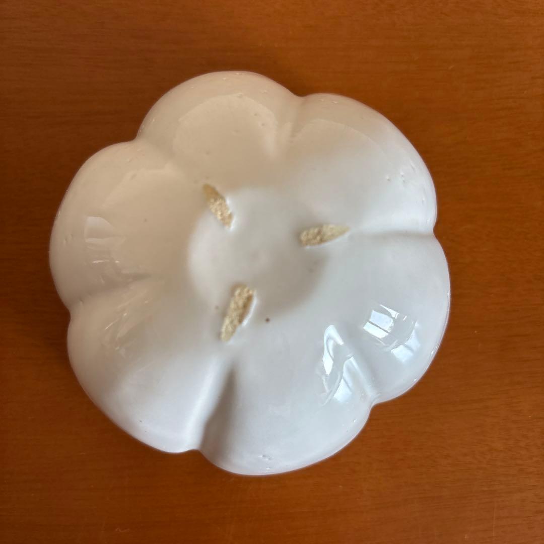 内田鋼一氏作 白釉bowl(輪花)