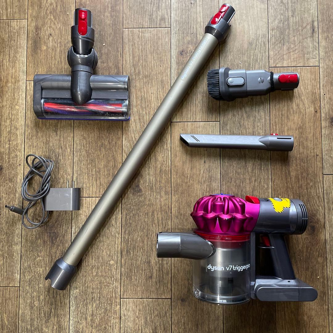Dyson V7 SV11スティッククリーナー本体 立て掛けスタンド付き