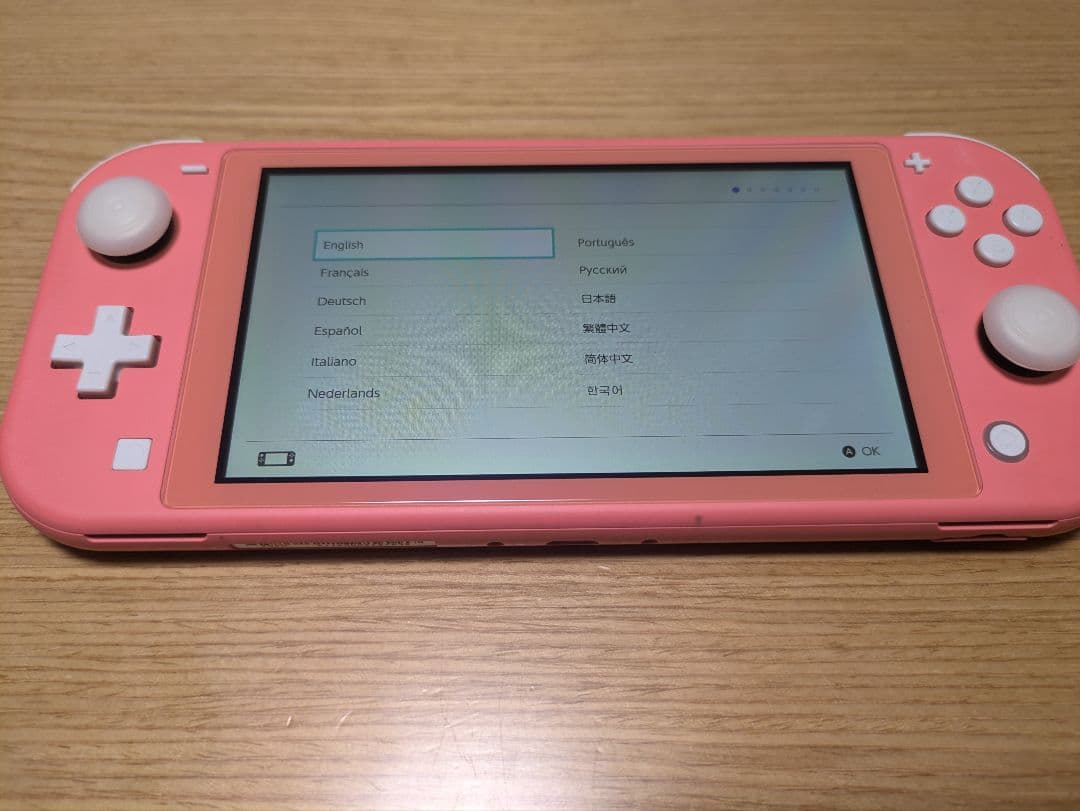 Nintendo Switch Lite コーラルピンク 　ケース付